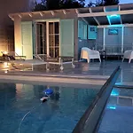 Private With Own Pool And Huge Garden, 150m To Longest Free At Balaton Appartement