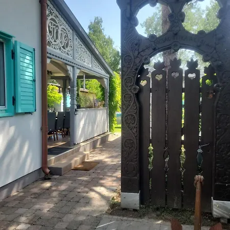 Private With Own Pool And Huge Garden, 150m To Longest Free At Balaton Zamardi