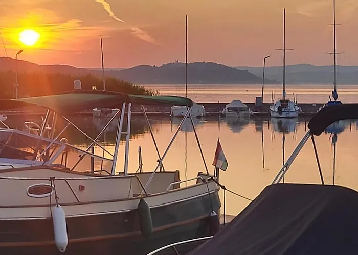 Private With Own Pool And Huge Garden, 150m To Longest Free At Balaton Zamárdi