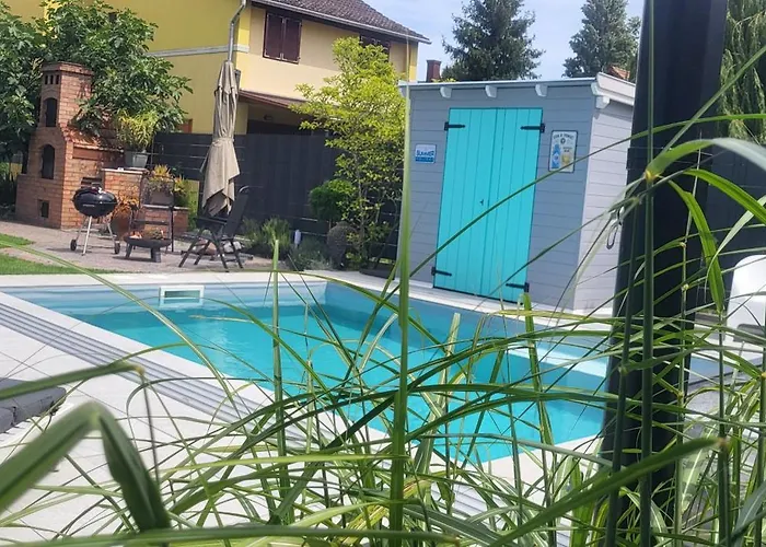 Private With Own Pool And Huge Garden, 150m To Longest Free At Balaton