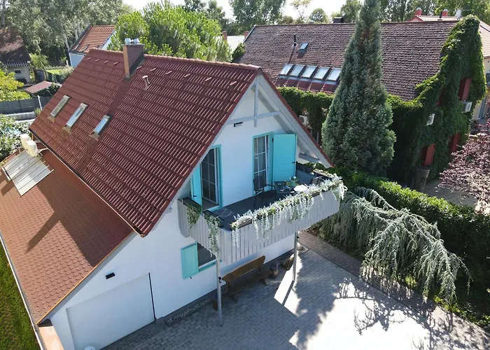 Private With Own Pool And Huge Garden, 150m To Longest Free At Balaton Lejlighed Zamárdi