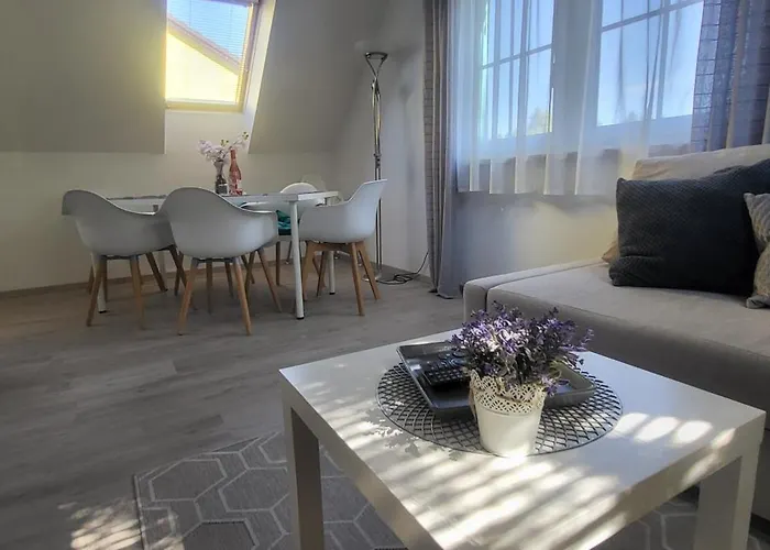 Private With Own Pool And Huge Garden, 150m To Longest Free At Balaton Lejlighed *