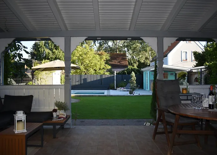 Private With Own Pool And Huge Garden, 150m To Longest Free At Balaton アパート *