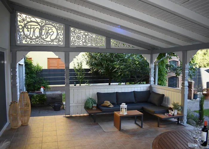 Lejlighed Private With Own Pool And Huge Garden, 150m To Longest Free At Balaton Zamárdi