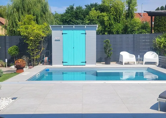 Private With Own Pool And Huge Garden, 150m To Longest Free At Balaton Appartement