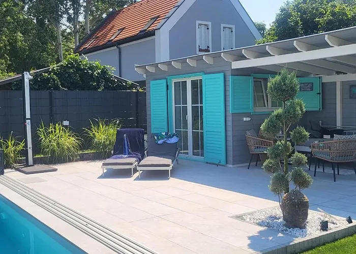 Private With Own Pool And Huge Garden, 150m To Longest Free At Balaton Lejlighed Zamárdi