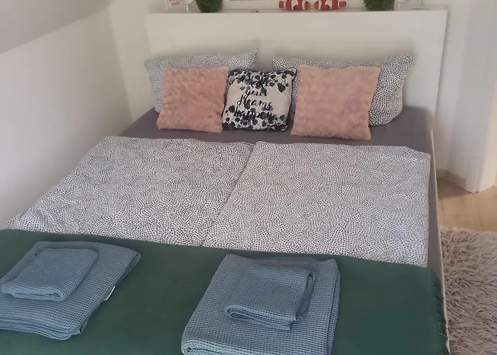 Private With Own Pool And Huge Garden, 150m To Longest Free At Balaton