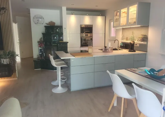 Appartement Private With Own Pool And Huge Garden, 150m To Longest Free At Balaton